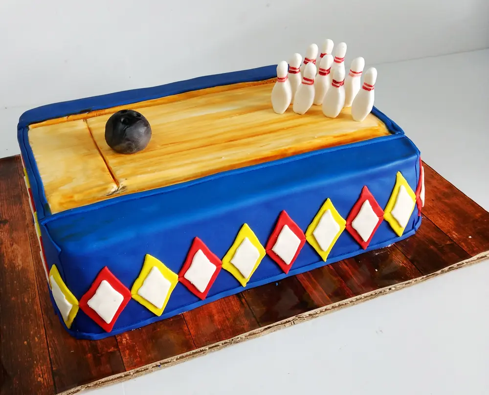 Bowling Cake