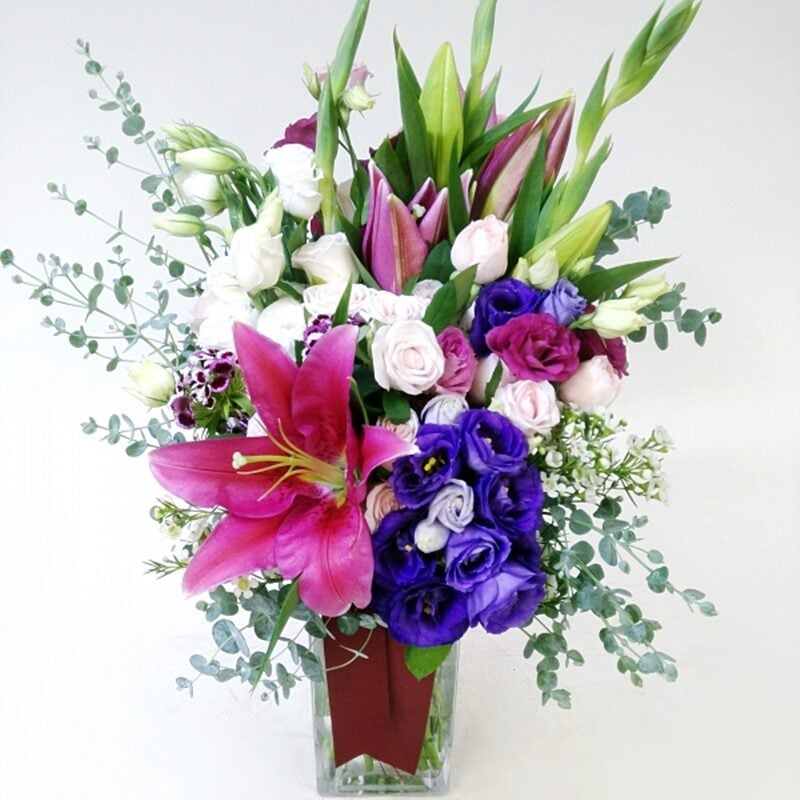 Beauty Bloom18-21-Vase Included (Standard(S))
