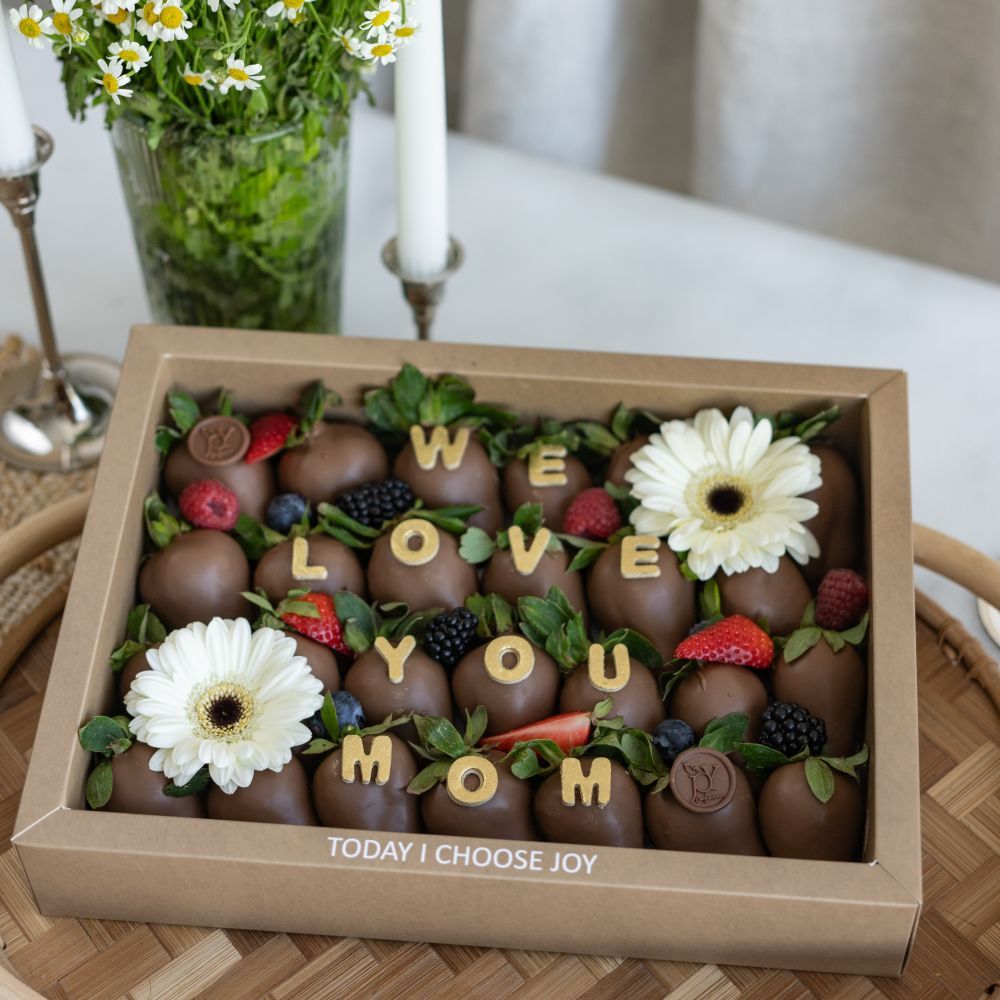 Mom Customized Strawberry