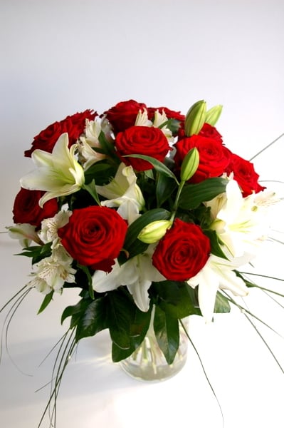 Big bouquet of red Roses and white Lilies (Premium)