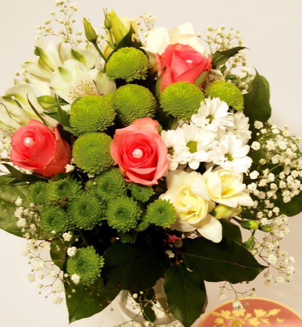 Bouquet of pink roses, white fresias and chrysantemums (Classic)