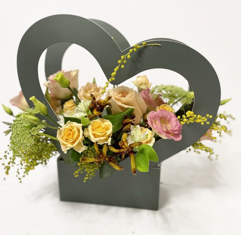 Flower arrangement Sincerely