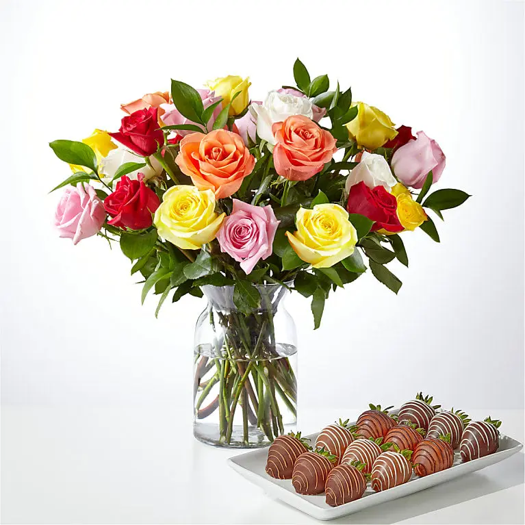 Mixed Roses and Berry Bundle