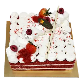 Creamy Red Velvet Cake (08 portions)