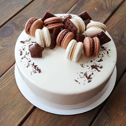 Macaron Cake (1 KG)