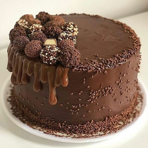 Chocolate Dreams Cake (1 KG)