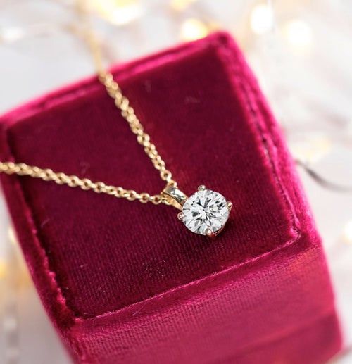 Solitaire 0.7 carat Diamond Pendant with Guarantee Certificate