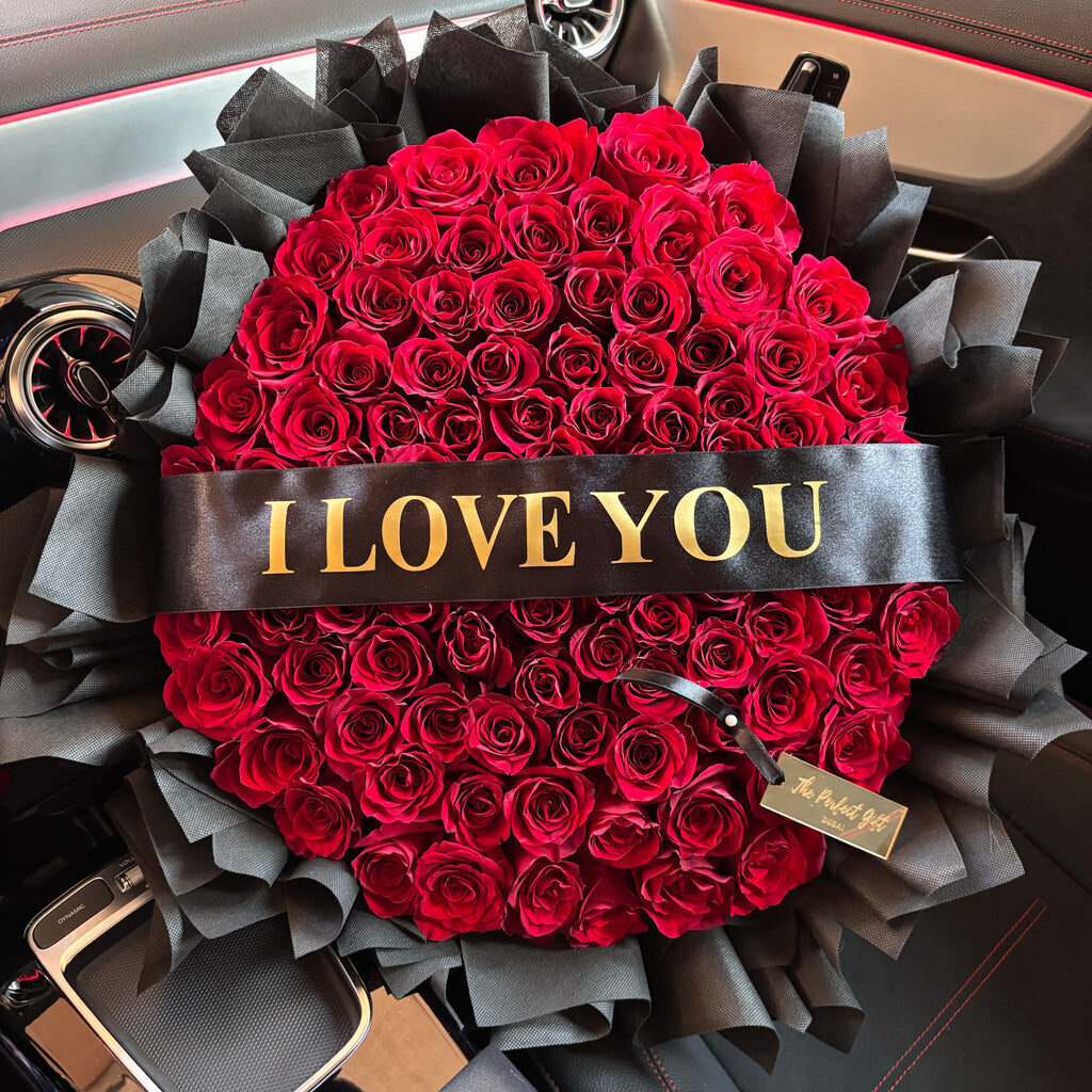 Luxury Roses Bouquet 'I LOVE YOU' (50 Roses Ribbon with message only Gold)