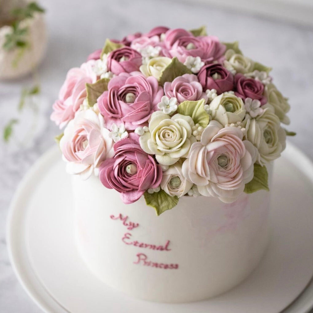 Roses Floral Cake