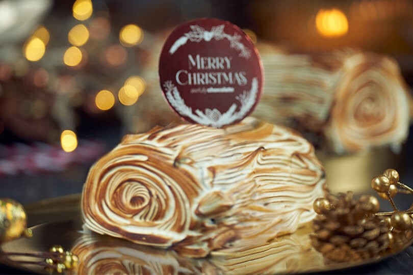DARK CHERRY MERINGUE LOG CAKE