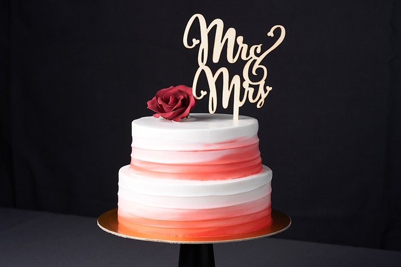 MR & MRS CAKE (6" Size)