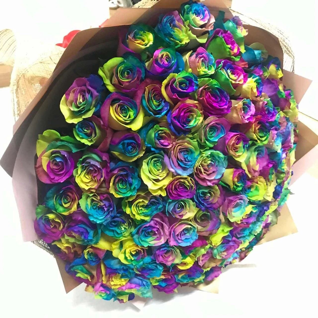Roses Baby's Breath Fairy Lights Bouquet - 12 Stems
