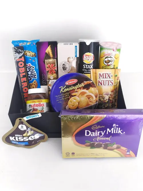 https://cdn11.bigcommerce.com/s-s00dfko9/images/stencil/{:size}/products/568/1770/Munchies_Gift_Basket_Philippines___46926.1586635160.jpg?c=2