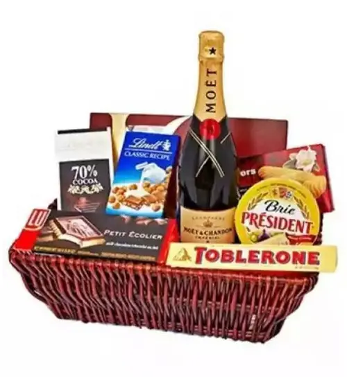 https://cdn11.bigcommerce.com/s-s00dfko9/images/stencil/{:size}/products/582/2312/Moet_Gift_Basket_Manila__66602.1709773660.jpg?c=2