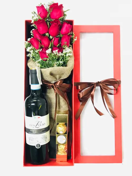 https://cdn11.bigcommerce.com/s-s00dfko9/images/stencil/{:size}/products/210/2390/wine_roses_ferrero__83418.1719216536.jpg?c=2