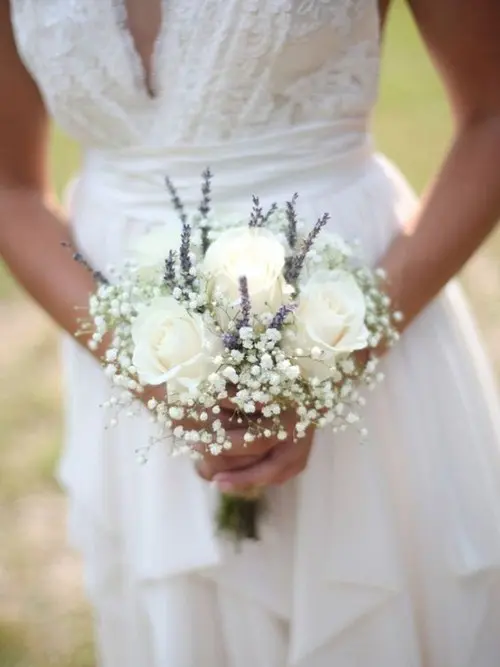 https://cdn11.bigcommerce.com/s-s00dfko9/images/stencil/{:size}/products/152/1918/white_ecuadorian_roses_bridal_bouquet_manila__91298.1599445490.jpg?c=2
