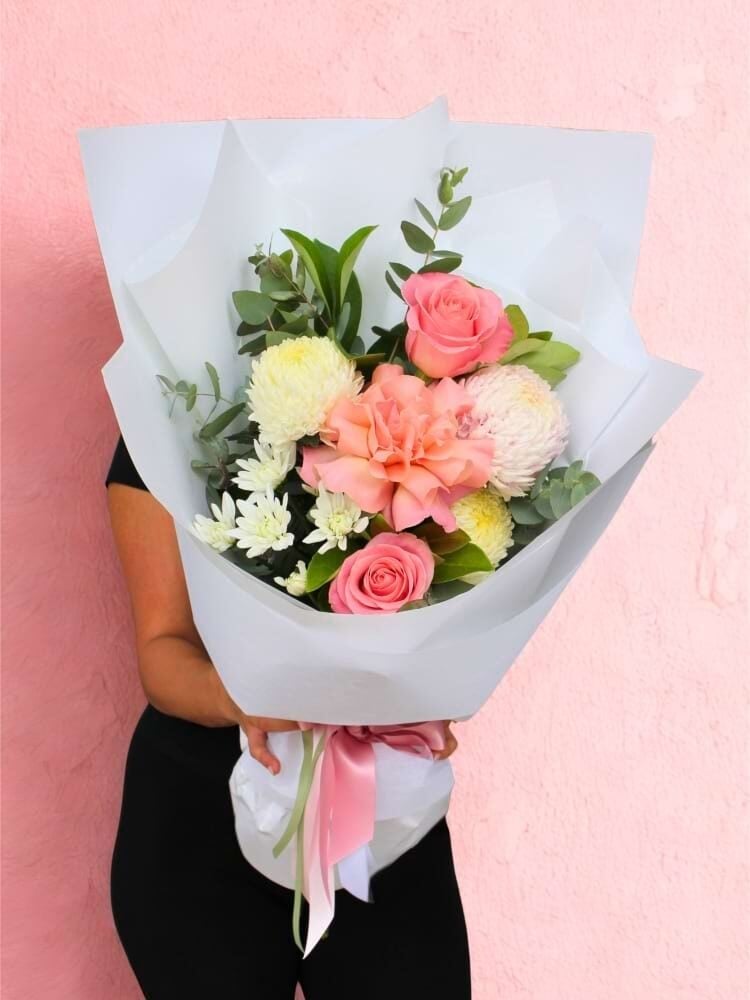 Classic Blooms for Mum (Small (As Displayed))