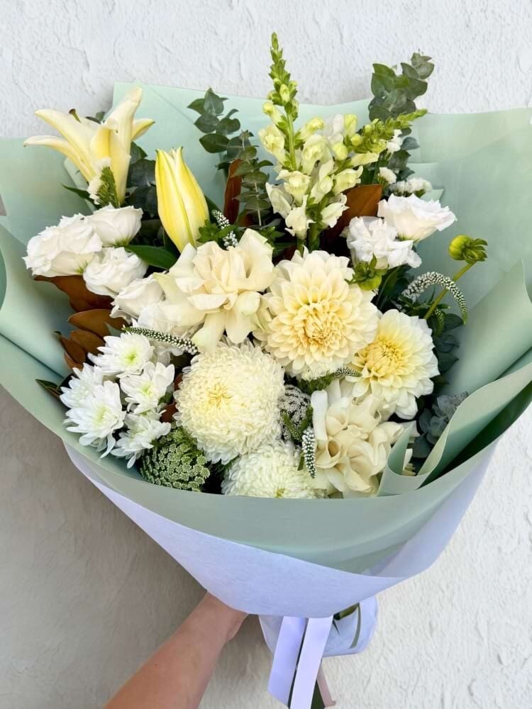 Ivory & Sage Bouquet (Petite)