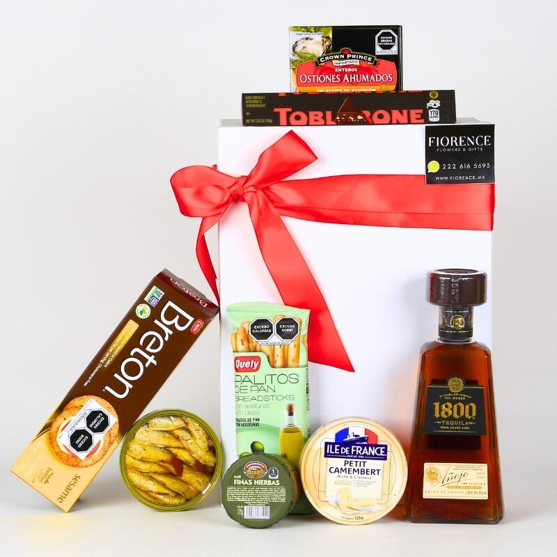 Spectacular gift with Tequila 1800 Anejo and Gourmet Products