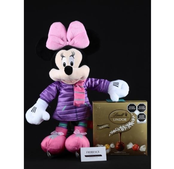 Disney Minnie Mouse with Skis & Chocolates