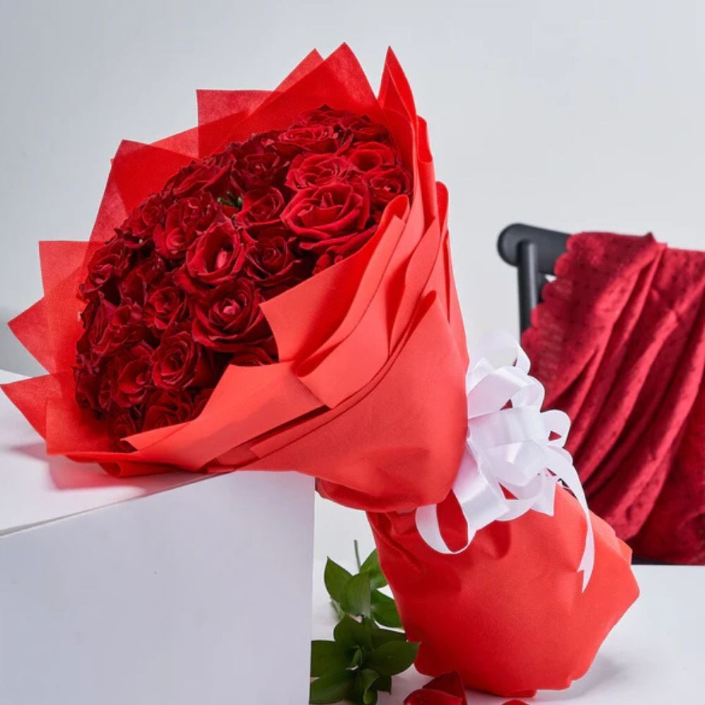 40 Red Roses Bouquet - Elegant Red Wrap A Timeless Symbol of Love