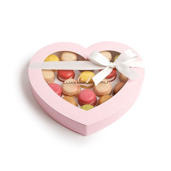 Luxemburgerli heart gift box (box of 18)