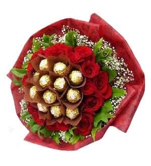 Rocamore - Flowers & Chocolate Bouquet (Rocamore Rocher - 10 Roses with 8 Ferraro Rochers - Chocolate Bouquet)