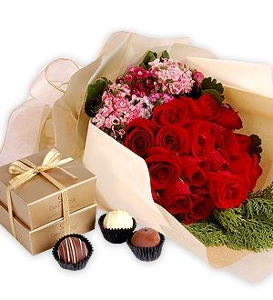 Sensuous Freya - Flowers & Chocolate Bouquet (Sensuous Freya - 10 stalks Roses - Chocolate Bouquet)