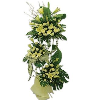 Pure Heart - Condolence Flower Funeral Wreath