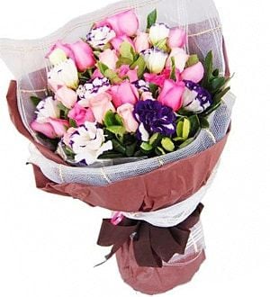 Dannahue - Roses Flower Bouquet (Dannahue - 12 stalks Roses Flower Bouquet)