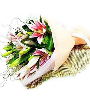 Glorious Lilla - 3 stalks Lilies Flower Bouquet