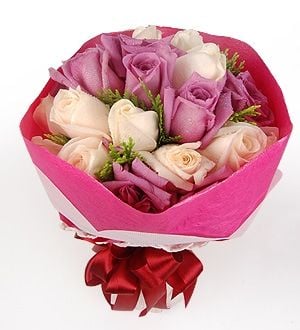 Dainty Lavendar - Roses Flower Bouquet (Dainty Lavendar 15 stalks Flower Bouquet)
