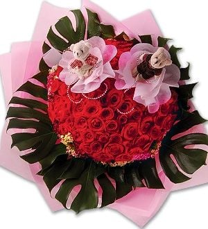 Romeo Kisses - Flower Bouquet (Romeo Kisses - 12 stalks Rose Flower Bouquet)