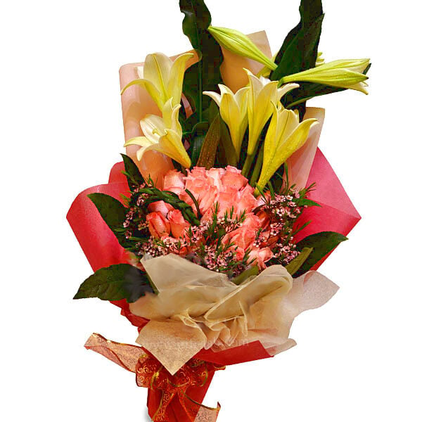Sweet Cariad - 10 Roses 5 Lilies Flower Bouquet