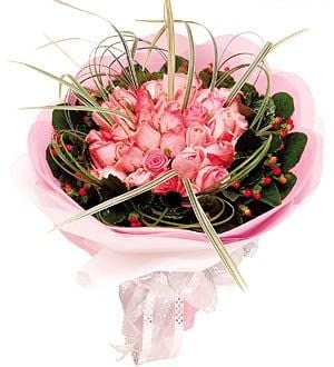 Charming - Roses Flower Bouquet