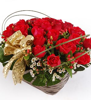 Ross on Wye – Roses Flower Basket (Ross on Wye - 18 stalks Roses)