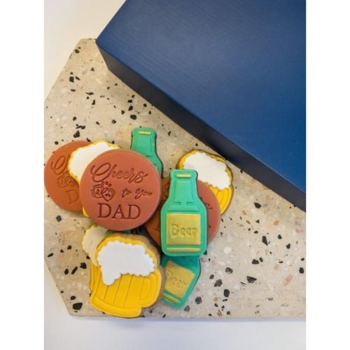 HAPPY FATHER’S DAY – CHEERS GIFT BOX