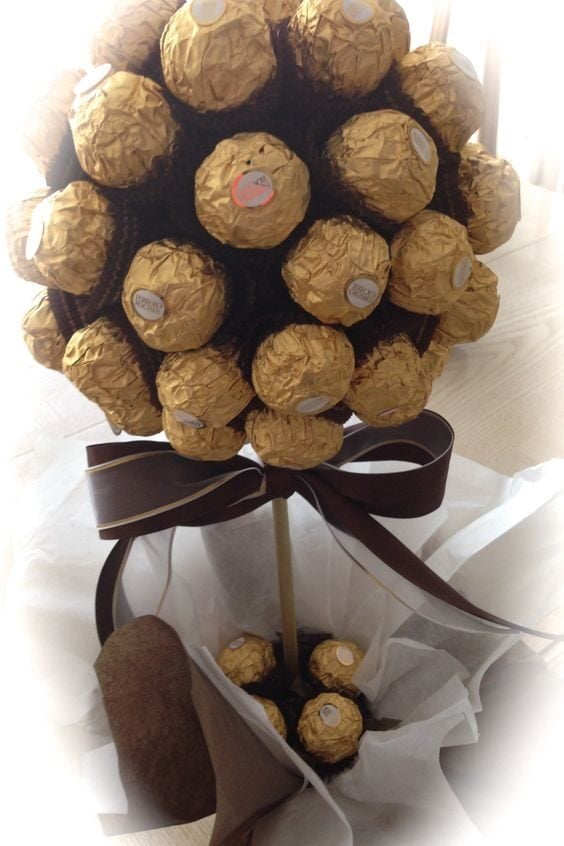FERRERO ROCHER TOPIARY