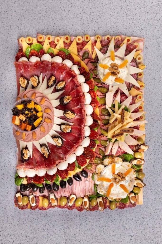 CHEESE AND COLD MEAT TABLE FOR 10 PEOPLE