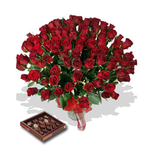 Vase of 100 imported roses