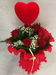Bouquet of 6 roses with heart