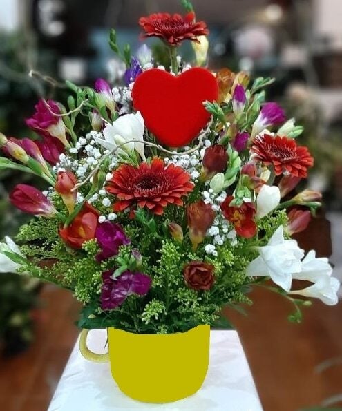 BOWL WITH SPRING FLOWERS AND HEART