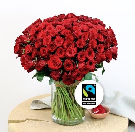 A bouquet of 101 Max Havelaar red roses