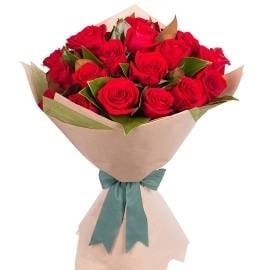 Vibrant Roses Bouquet (19 Tulips)