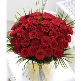 Kiss Of The Rose (35 Roses)