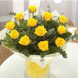 Yellow Pleasure (11 Roses)