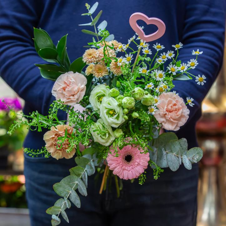 Airy bouquet with a heart