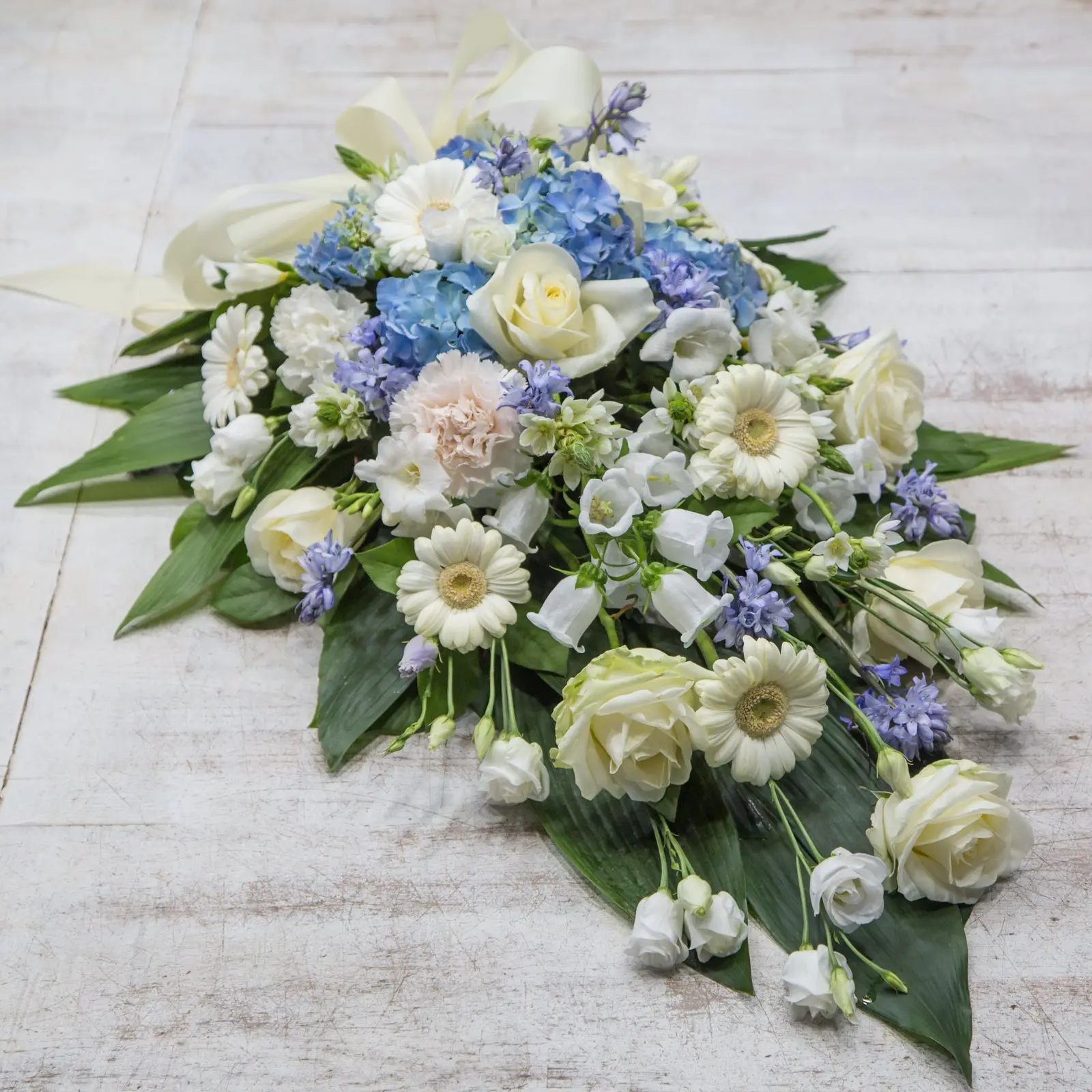 Hautavihko, germini ja hortensia