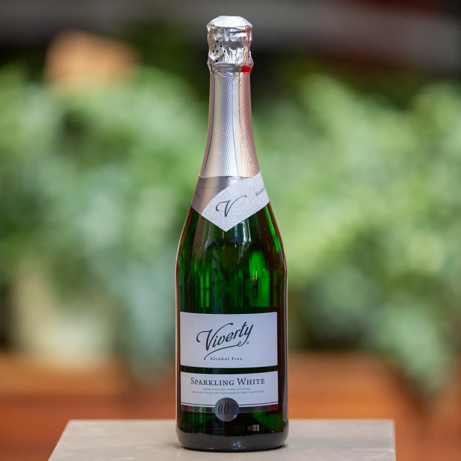 Sparkling White (0,0%)