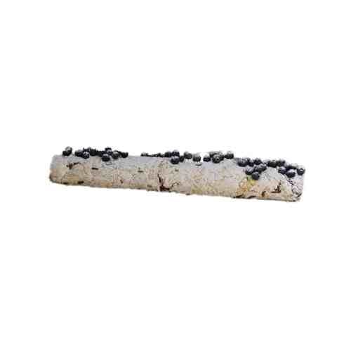 Pistachio Meringue Roll With Lemon Curd And Blueberry